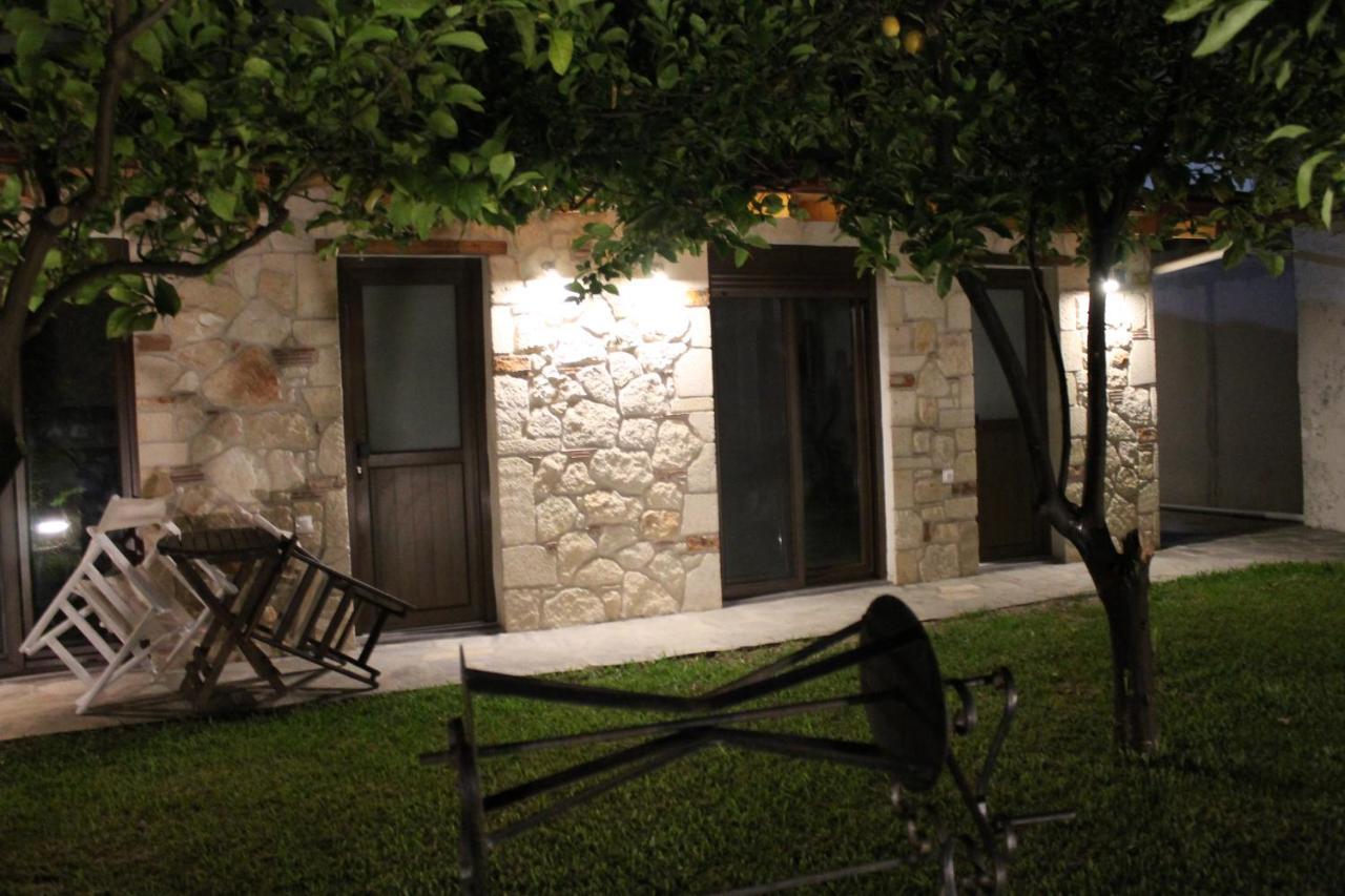 Citrus Garden Daire Nea Skioni Dış mekan fotoğraf